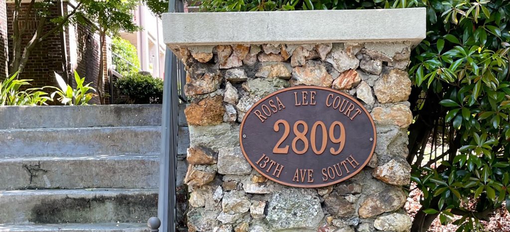 Rosa Lee sign3